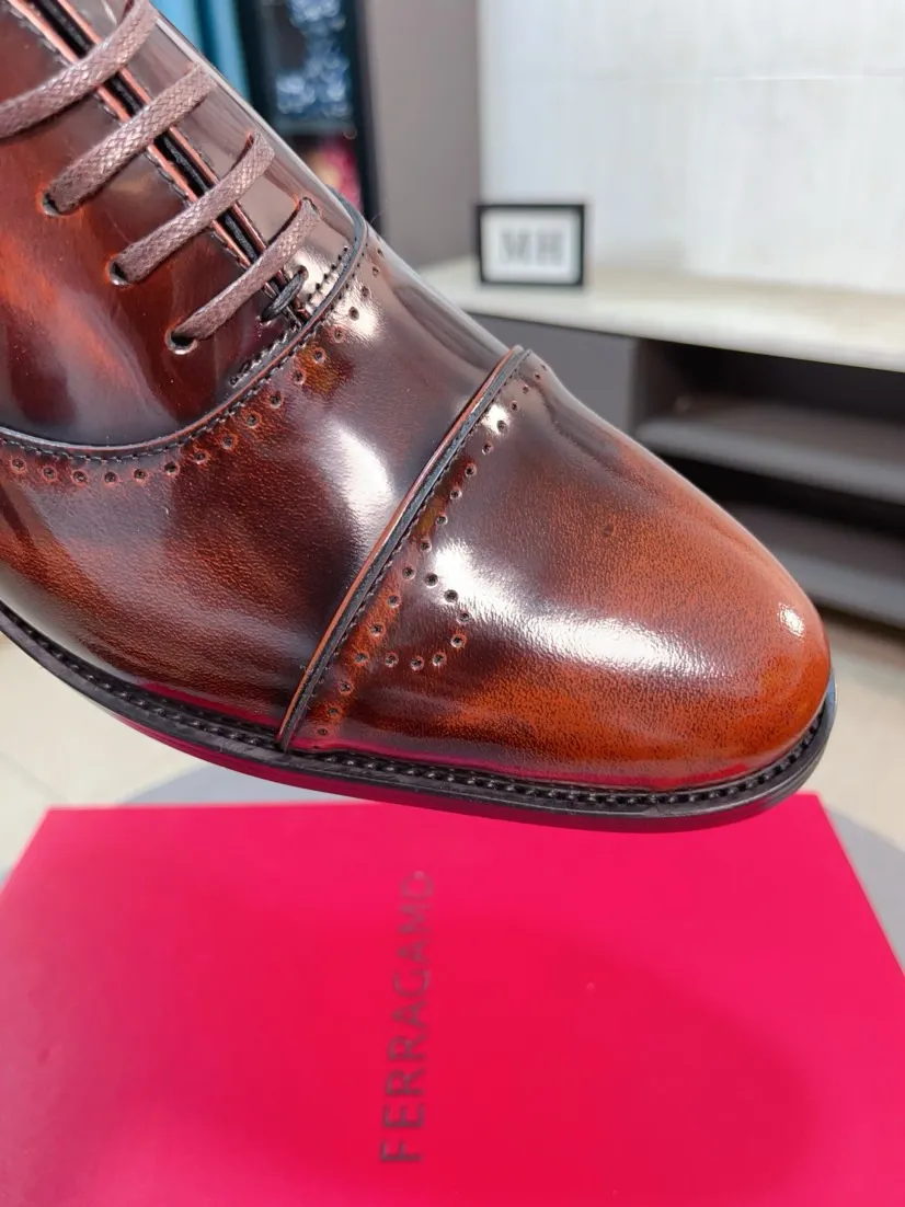 Ex-factory price 560🌸🌸Water dyed cowhide 🆘[Salvatore Ferragamo] Ferragamo’s latest casual business leather shoes for men! Available at counters simultaneously! The fabric is made of specially imported original suede calfskin, and the interior is made of imported water-dyed cowhide. It is absolutely luxurious and leads the fashion trend. Matching code: 38-44 45 customized
